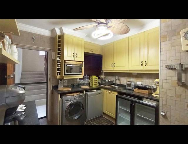 1 BEDROOM APARTMENT FOR SALE IN UMHLANGA ROCKS